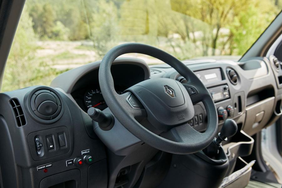  Renault Master 4x4 L3H2 Van 2016 года  (фото 7 из 16)